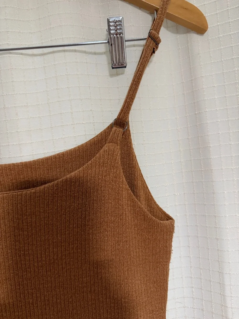 Vici & Hayley Luna Ribbed dress Carmel brown tan midi S Small spaghetti straps - Picture 9 of 11